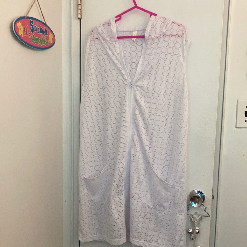 Coast to Coast white 3x beach coverup